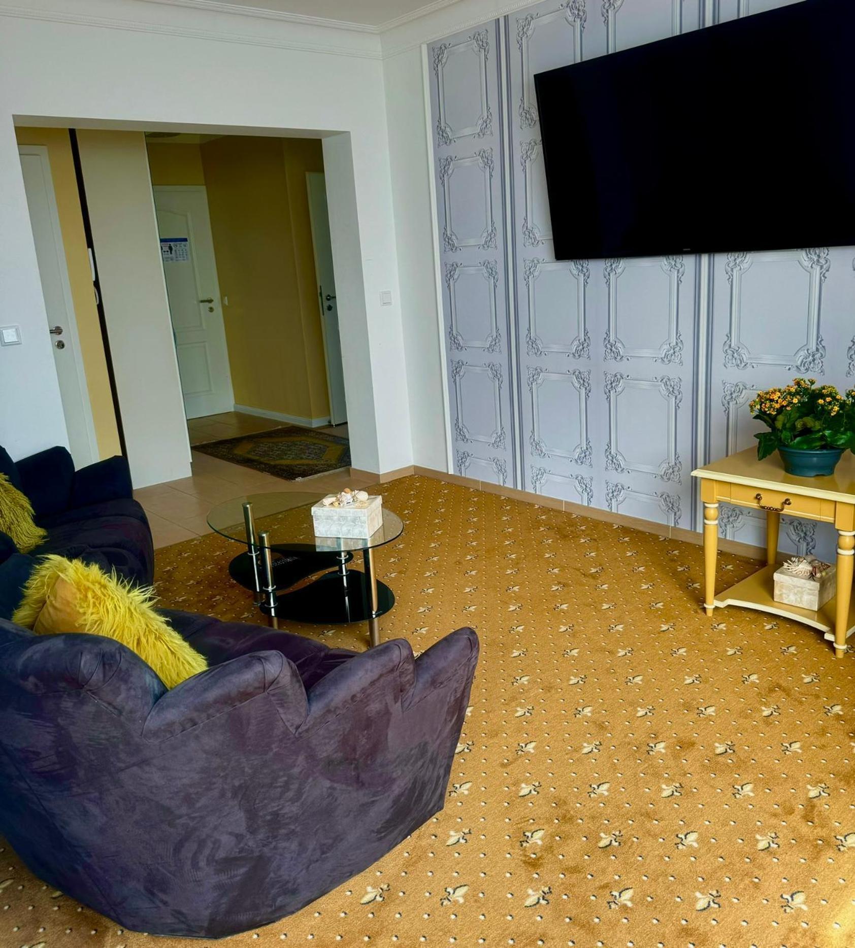 Tiffany'S Ferienapartments Sind Alles, Ausser... Gewoehnlich!!! Timmendorfer Strand Exteriör bild